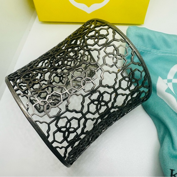 Kendra Scott Antique Silver Aimee Cuff Bracelet - Picture 3 of 10